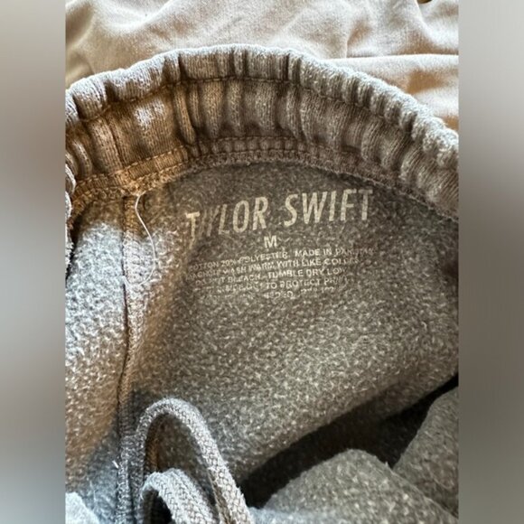 Taylor Swift x Urban Outfitters Oversized Sweatpants Joggers – Women’s Medium - Picture 6 of 6